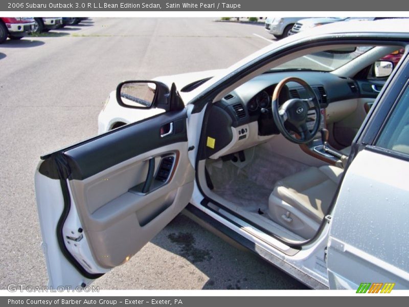  2006 Outback 3.0 R L.L.Bean Edition Sedan Taupe Interior