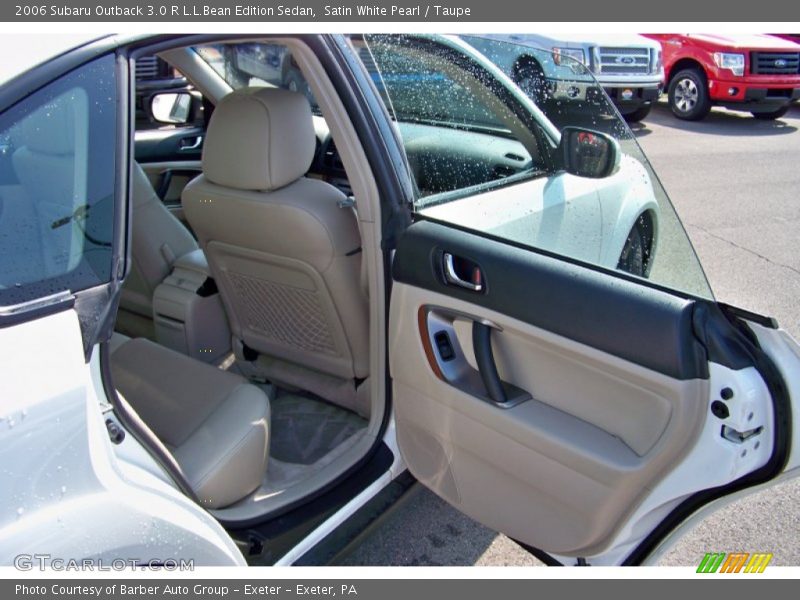  2006 Outback 3.0 R L.L.Bean Edition Sedan Taupe Interior