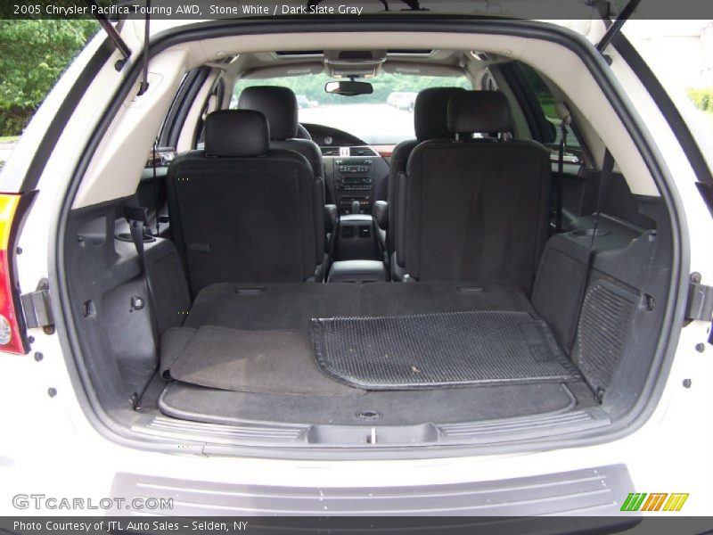  2005 Pacifica Touring AWD Trunk