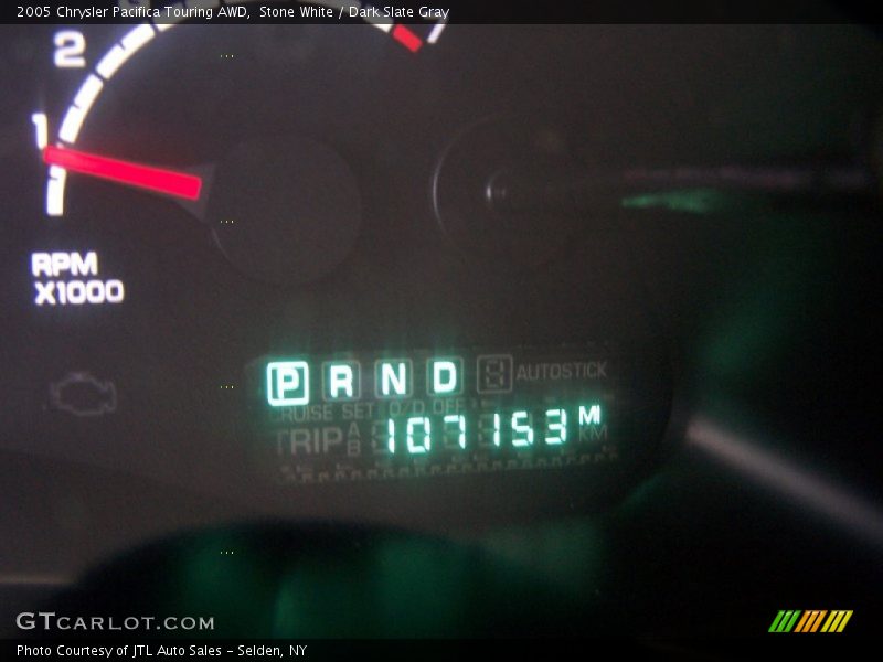 Stone White / Dark Slate Gray 2005 Chrysler Pacifica Touring AWD