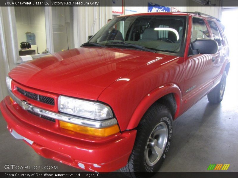 Victory Red / Medium Gray 2004 Chevrolet Blazer LS