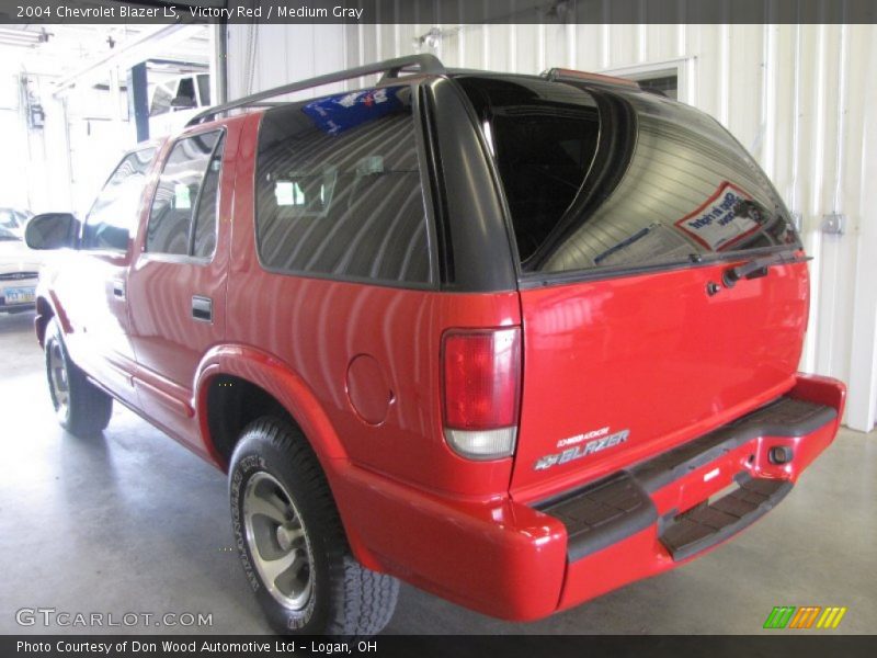Victory Red / Medium Gray 2004 Chevrolet Blazer LS