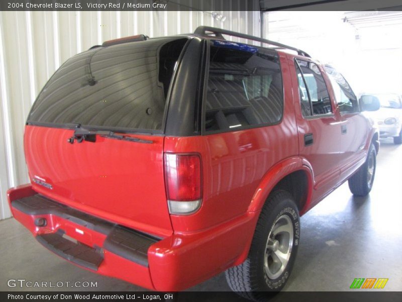 Victory Red / Medium Gray 2004 Chevrolet Blazer LS