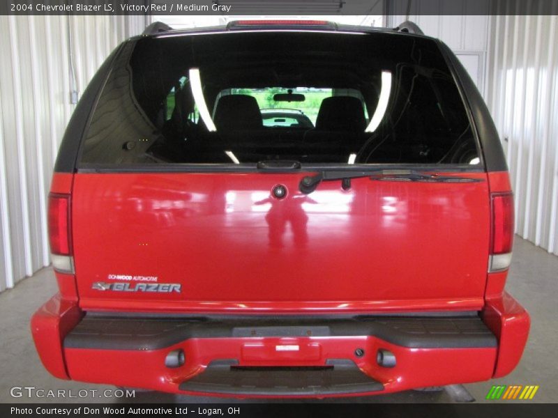 Victory Red / Medium Gray 2004 Chevrolet Blazer LS