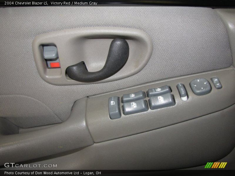 Victory Red / Medium Gray 2004 Chevrolet Blazer LS