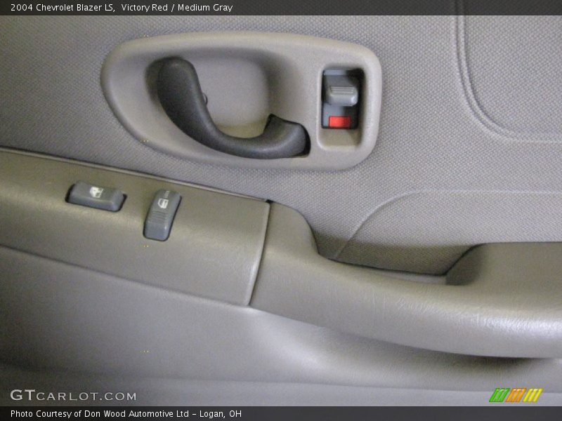 Victory Red / Medium Gray 2004 Chevrolet Blazer LS