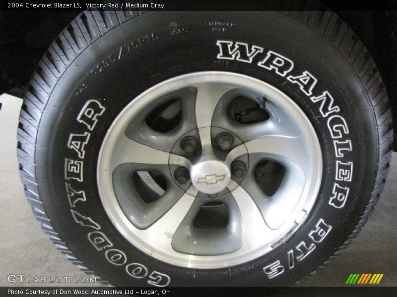 Victory Red / Medium Gray 2004 Chevrolet Blazer LS