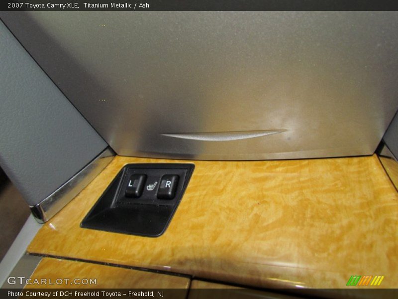 Titanium Metallic / Ash 2007 Toyota Camry XLE