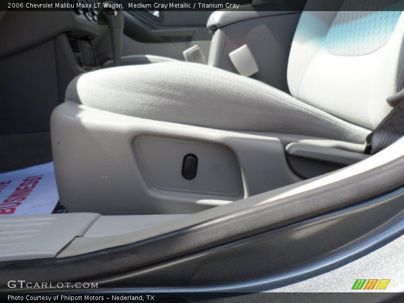 Medium Gray Metallic / Titanium Gray 2006 Chevrolet Malibu Maxx LT Wagon