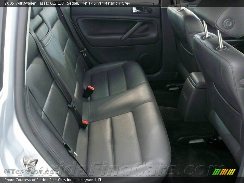 Reflex Silver Metallic / Grey 2005 Volkswagen Passat GLS 1.8T Sedan