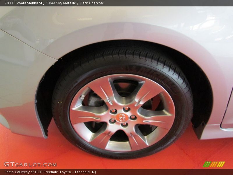 Silver Sky Metallic / Dark Charcoal 2011 Toyota Sienna SE