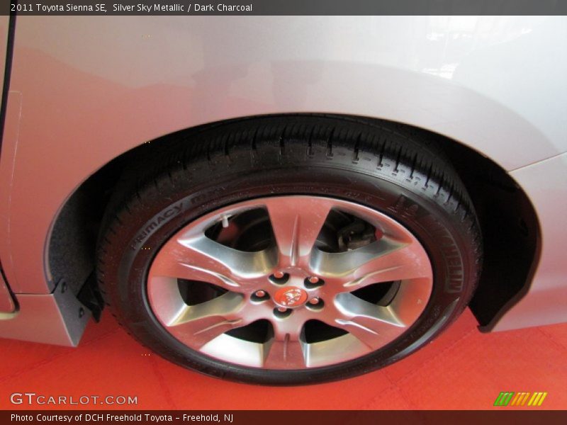 Silver Sky Metallic / Dark Charcoal 2011 Toyota Sienna SE