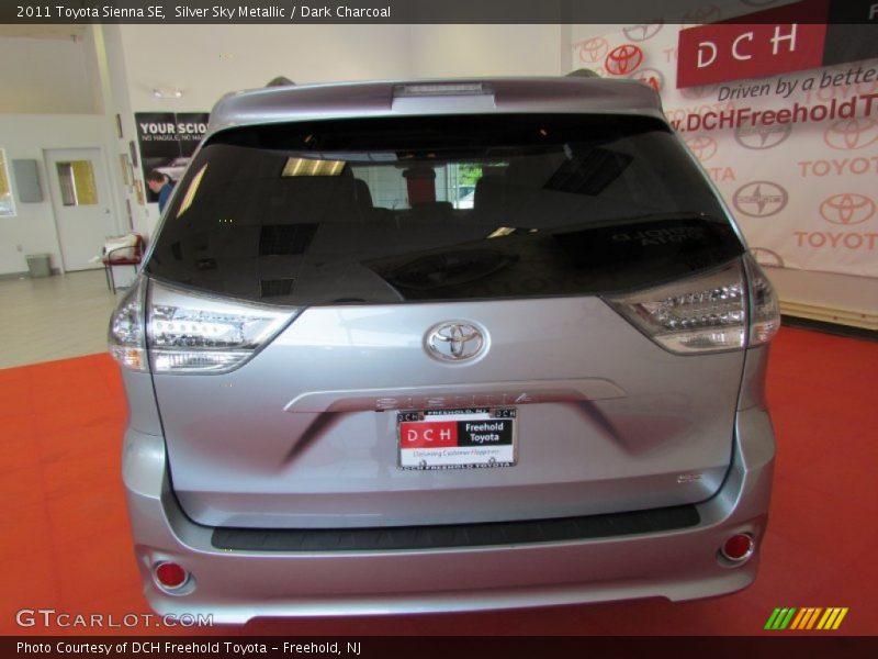 Silver Sky Metallic / Dark Charcoal 2011 Toyota Sienna SE