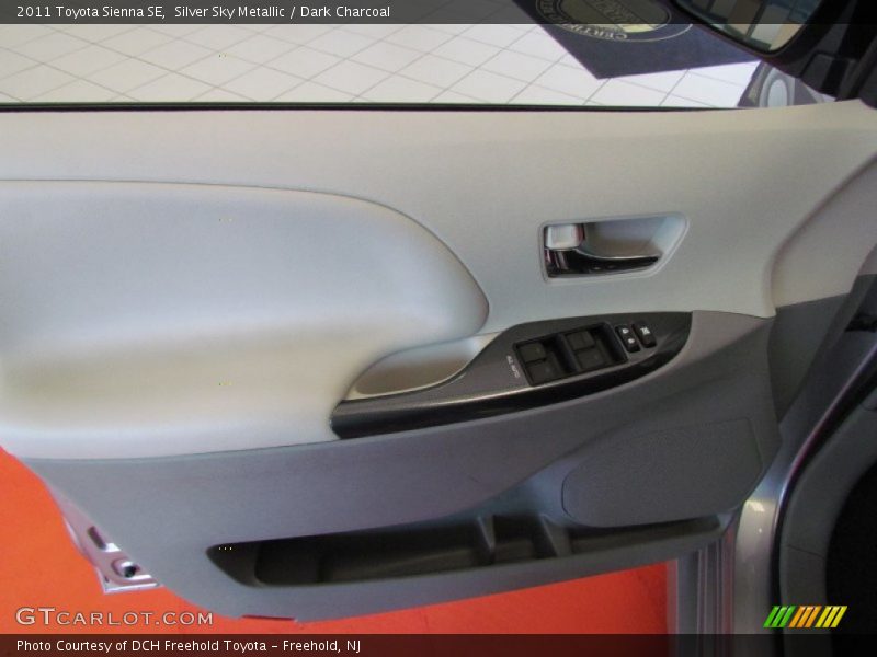 Silver Sky Metallic / Dark Charcoal 2011 Toyota Sienna SE