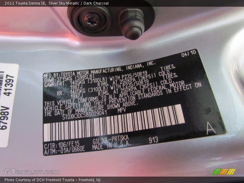 Silver Sky Metallic / Dark Charcoal 2011 Toyota Sienna SE
