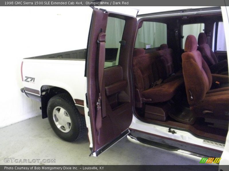 Olympic White / Dark Red 1998 GMC Sierra 1500 SLE Extended Cab 4x4