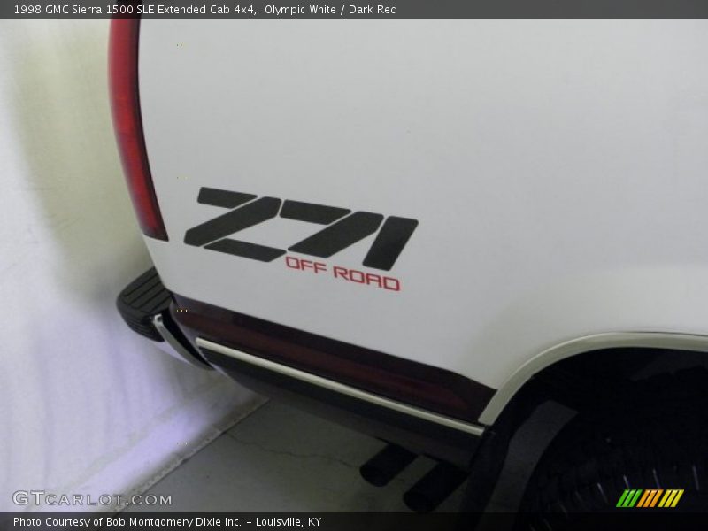 Olympic White / Dark Red 1998 GMC Sierra 1500 SLE Extended Cab 4x4