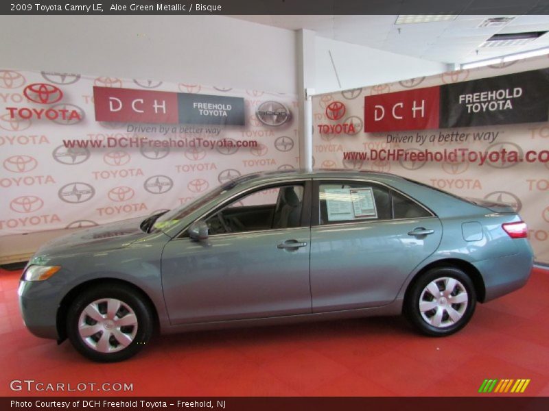 Aloe Green Metallic / Bisque 2009 Toyota Camry LE