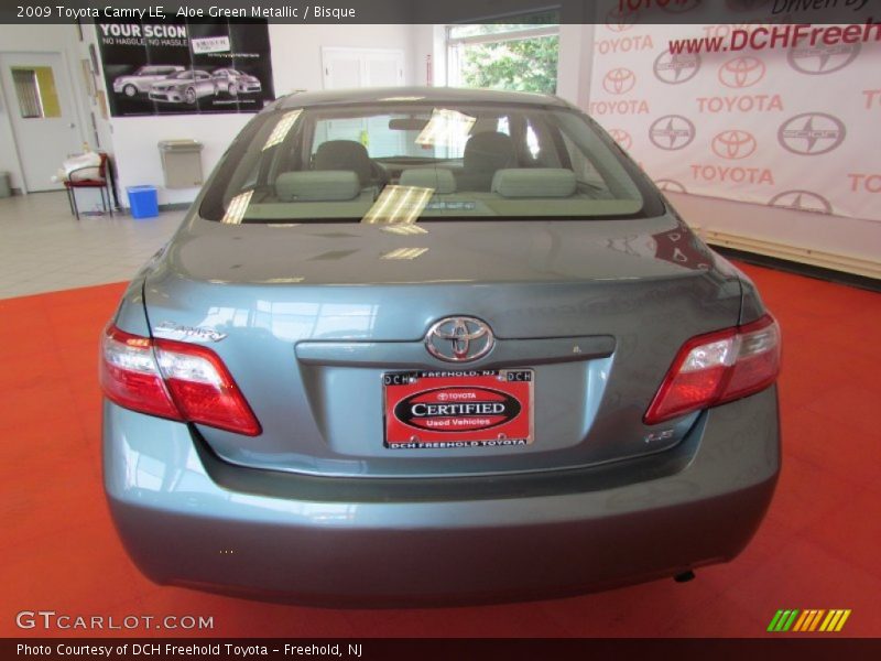 Aloe Green Metallic / Bisque 2009 Toyota Camry LE