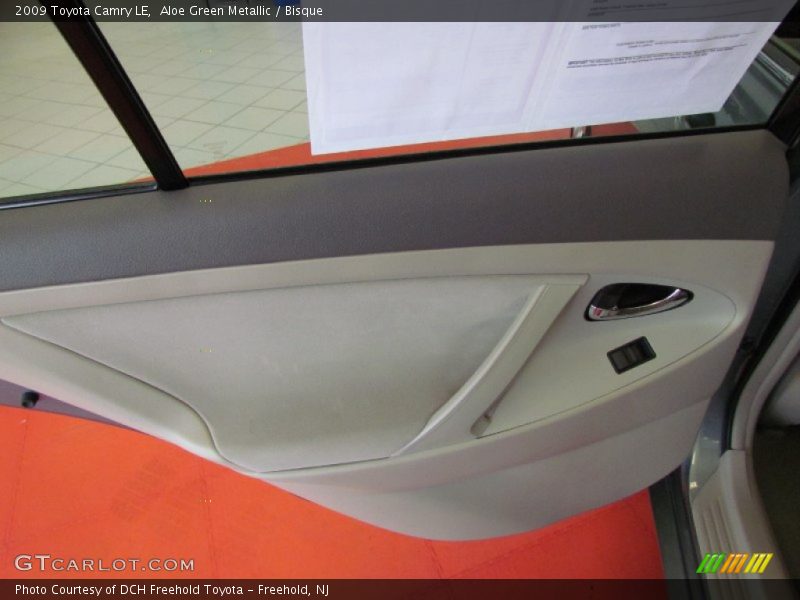 Aloe Green Metallic / Bisque 2009 Toyota Camry LE