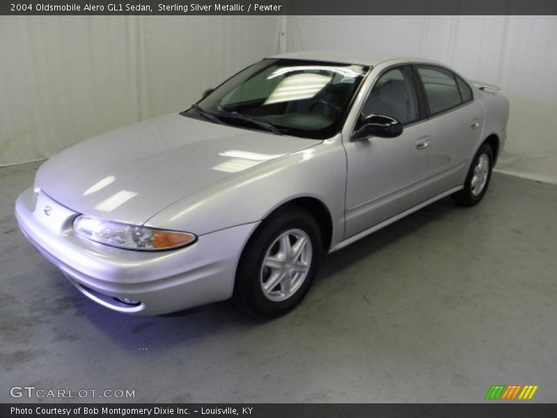 Front 3/4 View of 2004 Alero GL1 Sedan