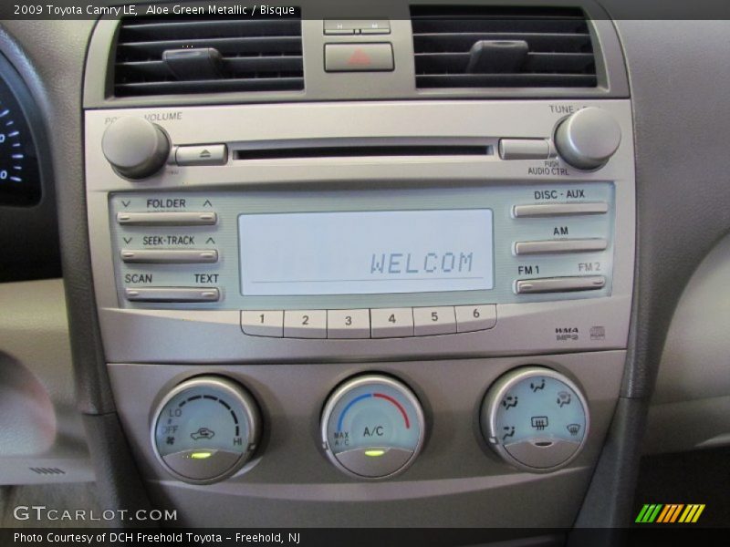 Aloe Green Metallic / Bisque 2009 Toyota Camry LE