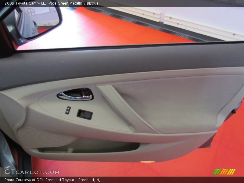 Aloe Green Metallic / Bisque 2009 Toyota Camry LE