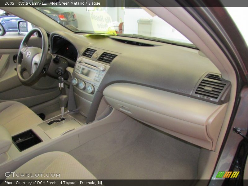 Aloe Green Metallic / Bisque 2009 Toyota Camry LE