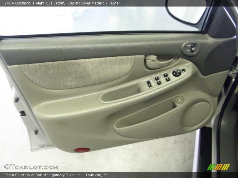 Door Panel of 2004 Alero GL1 Sedan