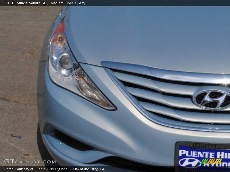 Radiant Silver / Gray 2011 Hyundai Sonata GLS
