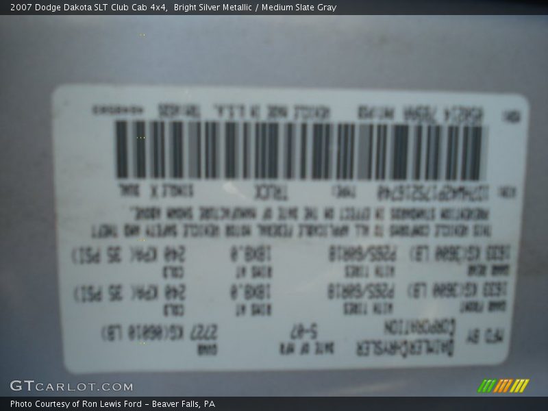 Bright Silver Metallic / Medium Slate Gray 2007 Dodge Dakota SLT Club Cab 4x4