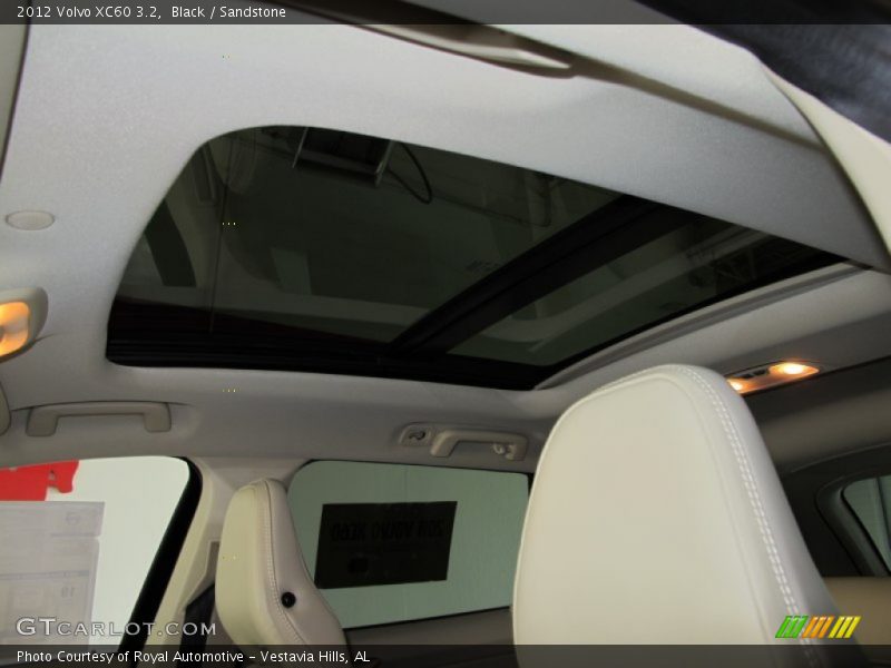 Sunroof of 2012 XC60 3.2