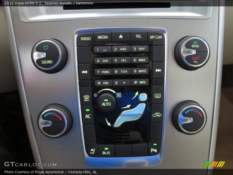 Controls of 2012 XC60 3.2