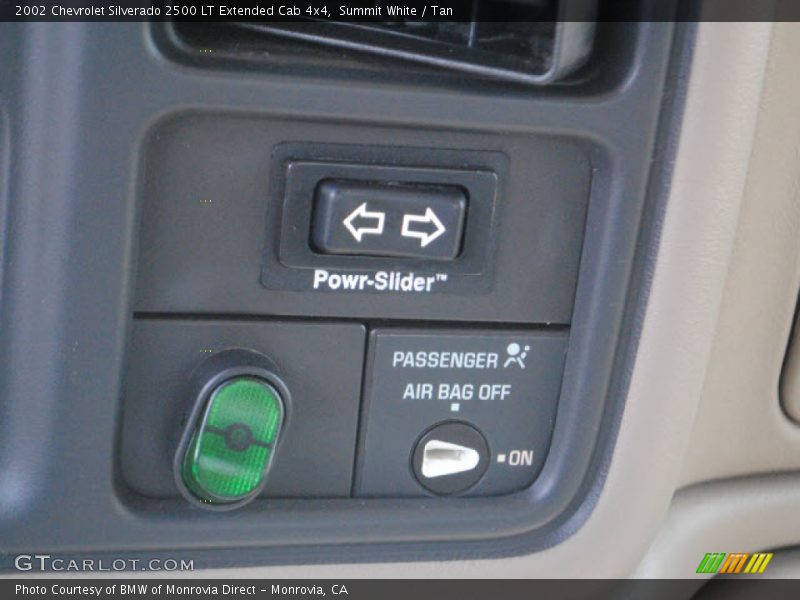 Controls of 2002 Silverado 2500 LT Extended Cab 4x4