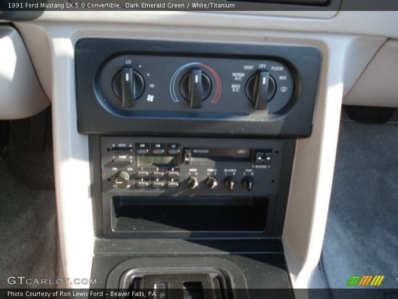 Controls of 1991 Mustang LX 5.0 Convertible