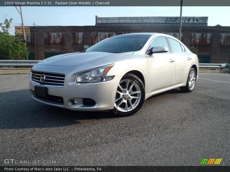 Radiant Silver Metallic / Charcoal 2009 Nissan Maxima 3.5 SV