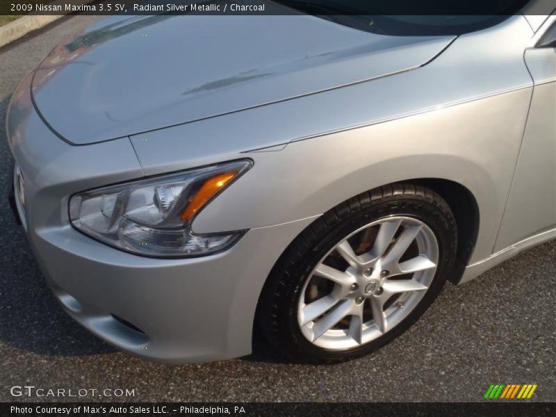Radiant Silver Metallic / Charcoal 2009 Nissan Maxima 3.5 SV