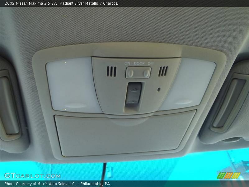 Radiant Silver Metallic / Charcoal 2009 Nissan Maxima 3.5 SV