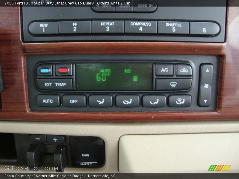 Oxford White / Tan 2005 Ford F350 Super Duty Lariat Crew Cab Dually