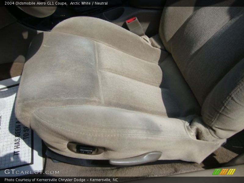 Arctic White / Neutral 2004 Oldsmobile Alero GL1 Coupe