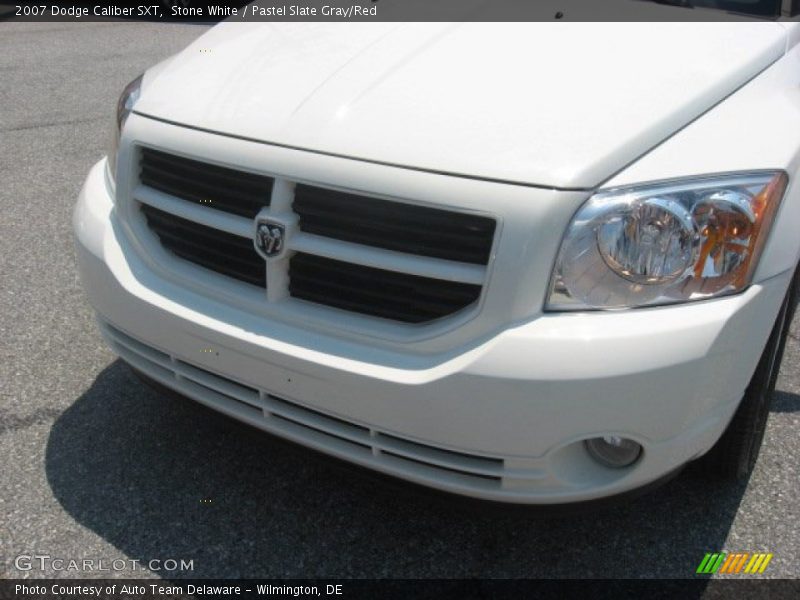 Stone White / Pastel Slate Gray/Red 2007 Dodge Caliber SXT