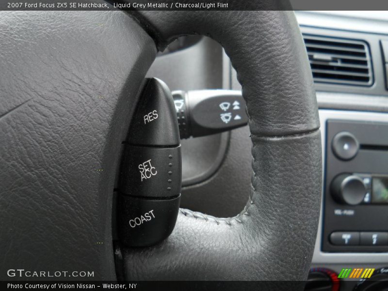 Liquid Grey Metallic / Charcoal/Light Flint 2007 Ford Focus ZX5 SE Hatchback