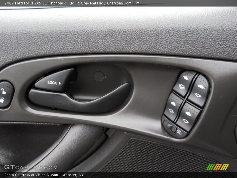 Liquid Grey Metallic / Charcoal/Light Flint 2007 Ford Focus ZX5 SE Hatchback