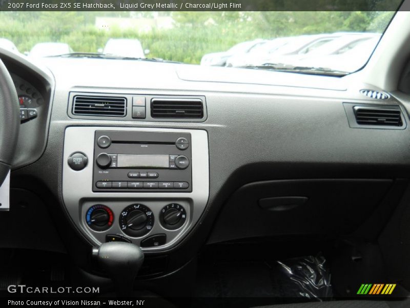 Liquid Grey Metallic / Charcoal/Light Flint 2007 Ford Focus ZX5 SE Hatchback