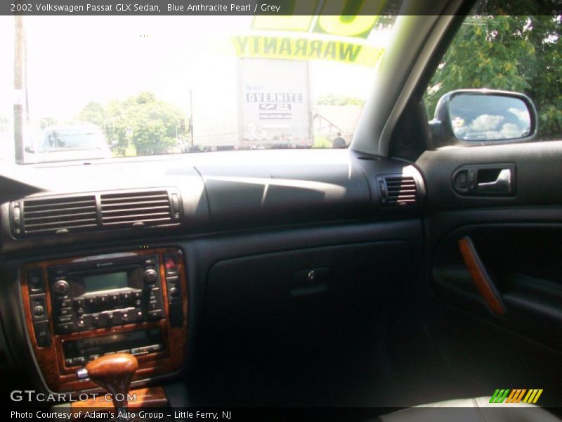 Blue Anthracite Pearl / Grey 2002 Volkswagen Passat GLX Sedan