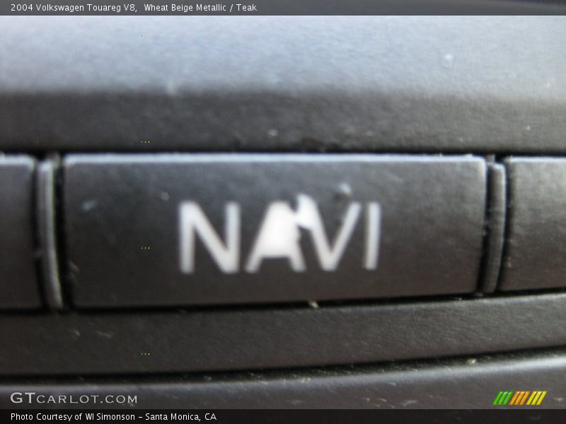 Wheat Beige Metallic / Teak 2004 Volkswagen Touareg V8