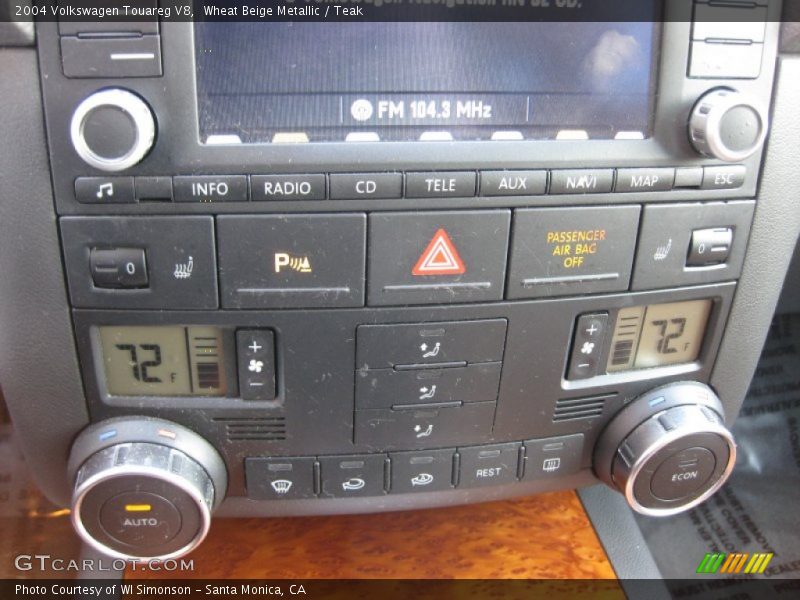 Wheat Beige Metallic / Teak 2004 Volkswagen Touareg V8