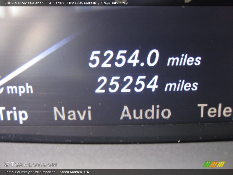 Flint Grey Metallic / Grey/Dark Grey 2009 Mercedes-Benz S 550 Sedan