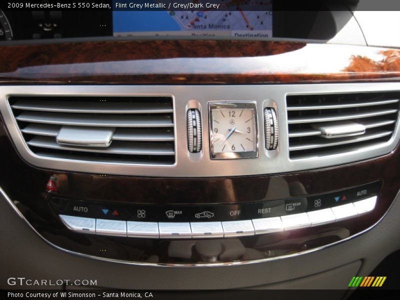 Controls of 2009 S 550 Sedan