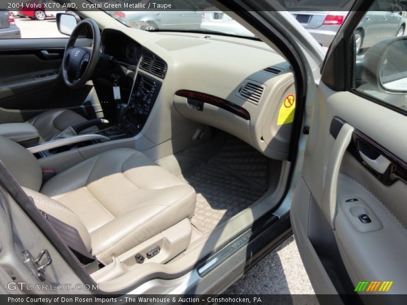 Crystal Green Metallic / Taupe 2004 Volvo XC70 AWD